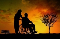 総合マーケティング支援を行なうネオマーケティングが、実施した「老後」をテーマにしたインターネットリサーチにより、ヤングとシニアでの老後感の違い及び共通点が明らかになった