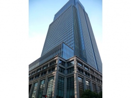 三井日本橋タワーと三井本館 三井日本橋タワーと三井本館