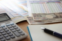 不動産業界では、自動車よりもさらに桁が一つ違ってくるため、消費税2%の差は大きくなる。購入意欲のある人は狙い目といえるだろう。しかも、フラット35の金利が8月に史上最低金利を更新したことで、さらに購買意欲が喚起させられている。