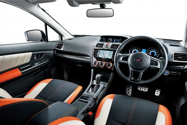 「SUBARU XV HYBRID」をベースとした特別仕様車「SUBARU XV HYBRID tS」のインテリア（写真提供：富士重工業）