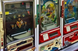 矢野経済研究所では、国内のパチンコ関連機器市場の調査を実施した。 矢野経済研究所では、国内のパチンコ関連機器市場の調査を実施した。