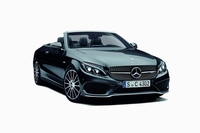メルセデス・ベンツ日本が発売したCクラス初のオープンモデル「AMG C 43 4MATIC カブリオレ」（写真提供：メルセデス・ベンツ日本）
