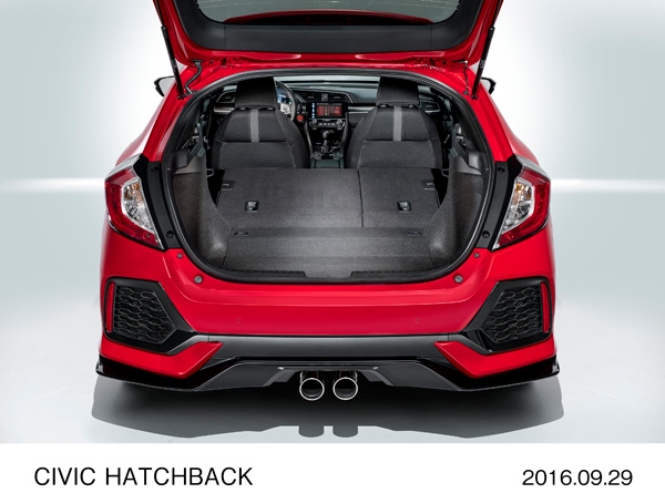 ホンダがパリモーターショーで公開した「シビック」シリーズの5ドアモデル、新型「シビック ハッチバック」（写真提供：ホンダ）