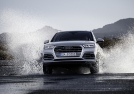 アウディは、パリモーターショーでSUVの新型「Audi Q5」を発表した。(写真提供:アウディジャパン) アウディは、パリモーターショーでSUVの新型「Audi Q5」を発表した。(写真提供:アウディジャパン)