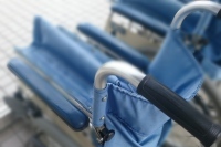 「サービス付き高齢者向け住宅」はスタッフの体制やサービスの内容など詳細な運営実態がほとんど公表されておらず、入居希望者からは情報が不十分として不満が出ていた。これを受け、国土交通省はサ高住の情報をインターネットで公開する仕組みを始める。