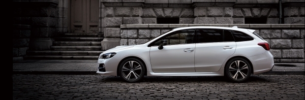 富士重工業が12月12に発売する「レヴォーグ」の特別仕様車「1.6GT EyeSight Smart Edition」（写真提供：富士重工業）