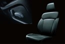 富士重工業が12月12に発売する「レヴォーグ」の特別仕様車「1.6GT EyeSight Smart Edition」の特別装備、運転席8ウェイパワーシート。（写真提供：富士重工業）