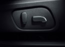 富士重工業が10月3日に発売した、クロスオーバーSUV「フォレスター」の特別仕様車「Style Modern」の特別装備　運転席＆助手席8ウェイパワーシート（写真は運転席）。（写真提供：富士重工業）