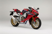 ホンダがインターモトで発表した新型「CBR1000RR Fireblade SP」（写真提供：ホンダ）