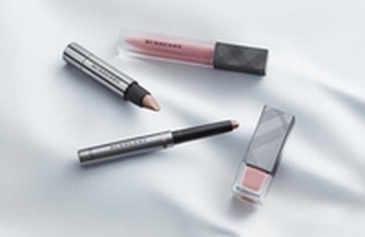 バーバリーがポップアップストアを新宿にオープン。イガリシノブ、黒田啓蔵がメイクイベントに登場