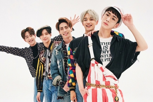 5枚目のアルバム『1 of 1』で華麗に復活を果たしたアイドルグループSHINeeが海外でも好反応を得ている。写真：SMエンターテインメント