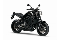 ヤマハ発動機が12月15日に発売する、ロードスポーツバイク「XSR900」の新色「ブラックメタリックX」 （ヤマハ発動機の発表資料より） 