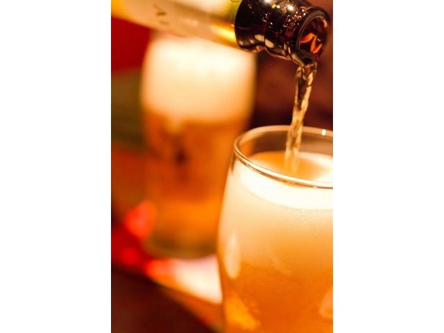 大手ビールメーカーが苦戦を強いられる中、主要地ビールメーカーは毎年出荷量を伸ばしている。その要因の一つとしてふるさと納税が寄与しているという。ふるさと納税は物だけではなく、人の交流という形の返礼についての取り組みも始まっている。