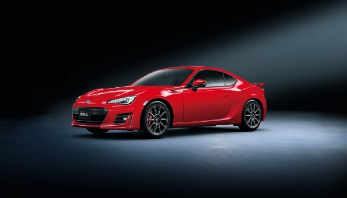 富士重工業が11月7日に発売する、スポーツカー「SUBARU BRZ」の最上級グレード「GT」（写真提供：富士重工業）