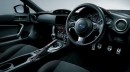 富士重工業が11月7日に発売する、スポーツカー「SUBARU BRZ」の最上級グレード「GT」のインテリア（写真提供：富士重工業）