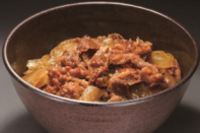 「牛丼を超えた、『牛丼』」（くらコーポレーション発表資料より）