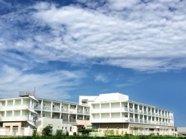 特別養護老人ホーム」では特に減少率が大きく新設法人が43社で、前年の112社から64.8%減となったほか、「認知症老人グループホーム」では11社(前年の25社から56.0%減)、養護老人ホームやケアハウスなどを含む「その他の老人福祉・介護事業」では64社(前年の126社から49.2%減)となった。 特別養護老人ホーム」では特に減少率が大きく新設法人が43社で、前年の112社から64.8%減となったほか、「認知症老人グループホーム」では11社(前年の25社から56.0%減)、養護老人ホームやケアハウスなどを含む「その他の老人福祉・介護事業」では64社(前年の126社から49.2%減)となった。