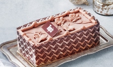 商品イメージ画像。天面の飾りはチョコレートではないとのこと。（出典：セブンイレブン公式サイトより）