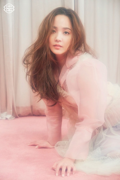 レジェンドグループS.E.Sがデビュー20周年記念スペシャルアルバム「Remember」を発売し、魅力の異なるダブルタイトル曲で歌謡界に登場する。写真：SMエンターテインメント
