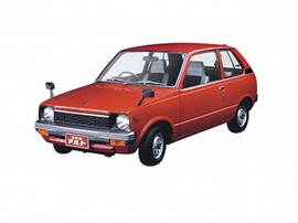 1979年5月に、自動車に課せられる物品税を逆手にとって商用車として売り出した初代「スズキ・アルト」、全国統一価格47万円だった
