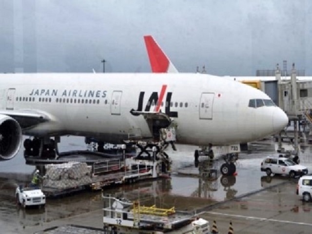 訪日観光客の増加が見込まれる中で、LCCも台頭。日本の航空業界はますます競争が激化するだろう。牙城を守る大手航空会社と、切込みをかけるLCCという構図が17年も続きそうだ。