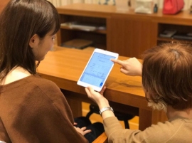 パイプドＨＤ＜３９１９＞（東１）のグループ会社、美歴は２０１７年１月４日に、美容室における紙の受付シートやアンケートをＷｅｂフォーム化するサービス「美歴　顧客登録Ｗｅｂカード」を「美歴　店舗管理サービス」のオプションとして提供を開始した。