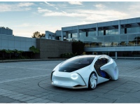 トヨタは、米ネバダ州ラスベガスで開幕した「2017 International CES」において、自動運転車のコンセプトカー「TOYOTA Concept-愛i」を出展した。ZEVでCO2排出ゼロ、ボディはコンパクトで全長×全幅×全高4430×1830×1475mmだ