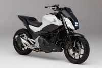 倒れない二輪車「Honda Riding Assist」（ホンダ発表資料より）