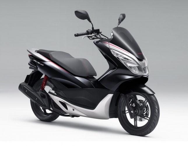 PCX150 (ポセイドンブラックメタリック<ツートーン>)