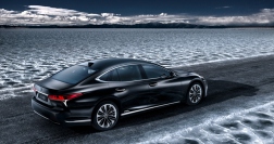LS500h （トヨタ自動車の発表資料より） 