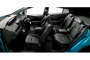 プリウスPHV「Aプレミアム」(内装色：ブラック)