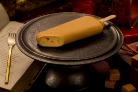 「ジョエル・ロブション キャラメル～オレンジを添えて～」小売価格300円（税込）（セブンイレブン・ジャパン報道資料より）