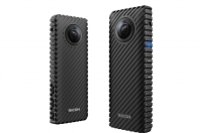 24時間連続で360°の全天球ライブストリーミングが可能なカメラ「RICOH R Development Kit」（写真：リコー発表資料より）