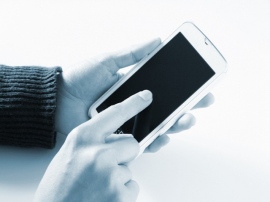 コメント欄やタイムラインが有害コメントで汚染されてサービスの質が低下するのを避けるため、パブリッシャー側はコメント欄の閉鎖や人力による評価システムの導入など、対策を講じるのに必死だ。こうしたなかGoogleがサイトのコメント汚染への新たな解決策を提示した。 コメント欄やタイムラインが有害コメントで汚染されてサービスの質が低下するのを避けるため、パブリッシャー側はコメント欄の閉鎖や人力による評価システムの導入など、対策を講じるのに必死だ。こうしたなかGoogleがサイトのコメント汚染への新たな解決策を提示した。