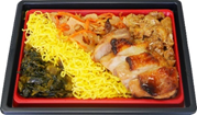 九州地区限定の「天草大王使用の鶏めし重」税込530円（ローソン報道資料より）