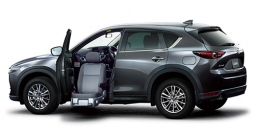 新型「マツダ CX-5」に「助手席リフトアップシート」を搭載（マツダの発表資料より） 