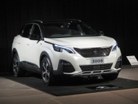 久しぶりのプジョー新型車の発表会が六本木で開催された。新型のSUV「PEUGEOT 3008」、写真のグレードはAllure LED パッケージ車で、価格369.0万円