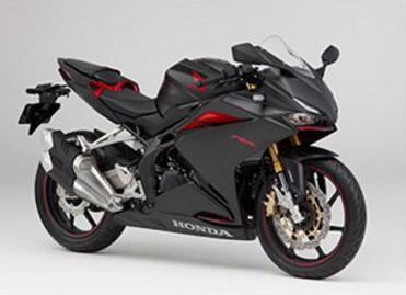 ホンダCBR250RR＜ABS＞ 、カラーはヴィクトリーレッド。（画像：ホンダ発表資料より）