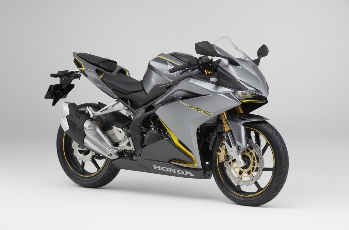 ホンダCBR250RR、カラーはソードシルバーメタリック。（画像：ホンダ発表資料より）