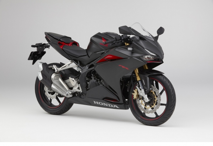 ホンダCBR250RR＜ABS＞ 、カラーはマットガンパウダーブラックメタリック。（画像：ホンダ発表資料より）