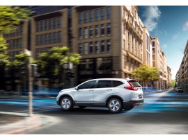 ホンダは、19日に開幕した「2017年上海モーターショー(第17回上海国際自動車工業展覧会)」において、新型SUV「ホンダCR-V HYBRID(HV/ハイブリッド)」を世界初公開した ホンダは、19日に開幕した「2017年上海モーターショー(第17回上海国際自動車工業展覧会)」において、新型SUV「ホンダCR-V HYBRID(HV/ハイブリッド)」を世界初公開した