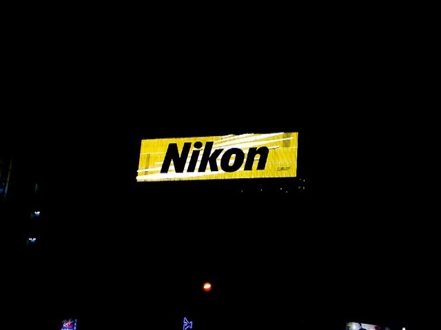 ニコンが2017年3月期決算を発表。その内容はリストラによる特損で71億円の赤字というもの。18年3月期の業績をV字回復させることができるのか、ニコン経営陣の手腕が問われることとなりそうだ。