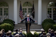 会見するトランプ大統領（Photographer: Andrew Harrer/Bloomberg via Getty Images）。