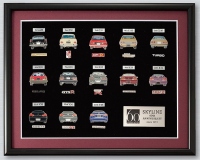 歴代スカイライン額装ピンバッジセット（写真：日産社発表資料より）