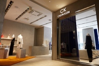 ラフ・シモンズ監修の新コンセプトショップ「CK CALVIN KLEIN」　東京・銀座に世界初出店