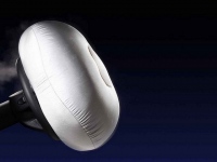 メディア各紙が、エアバッグ大手のタカタが民事再生法適応申請の方向で検討と報道。タカタの再建がどのようになされるのか今後注目を浴びることとなりそうだ。