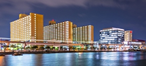 民泊の需要も高まると見られる沖縄県の那覇市。