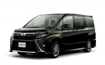 ヴォクシー「ZS」（ハイブリッド、オプション装着）。（画像：トヨタ自動車発表資料より）