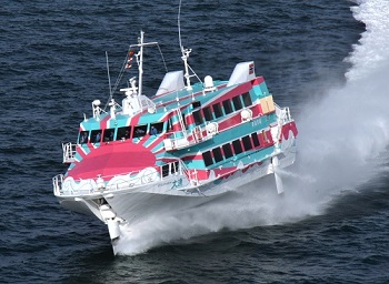 就航中の川崎ジェットフォイル。（画像：川崎重工業発表資料より）