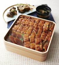 「炭焼きうなぎの魚伊」超豪華うなぎ弁当（写真： 阪急阪神百貨店発表資料より）